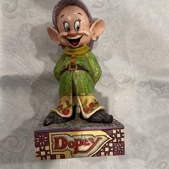 Walt Disney figurine. - Picture 4 of 8